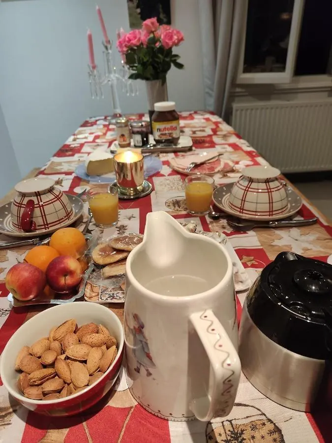 Bed and Breakfast Colette Alain Maxime Лапалисс Отель типа 